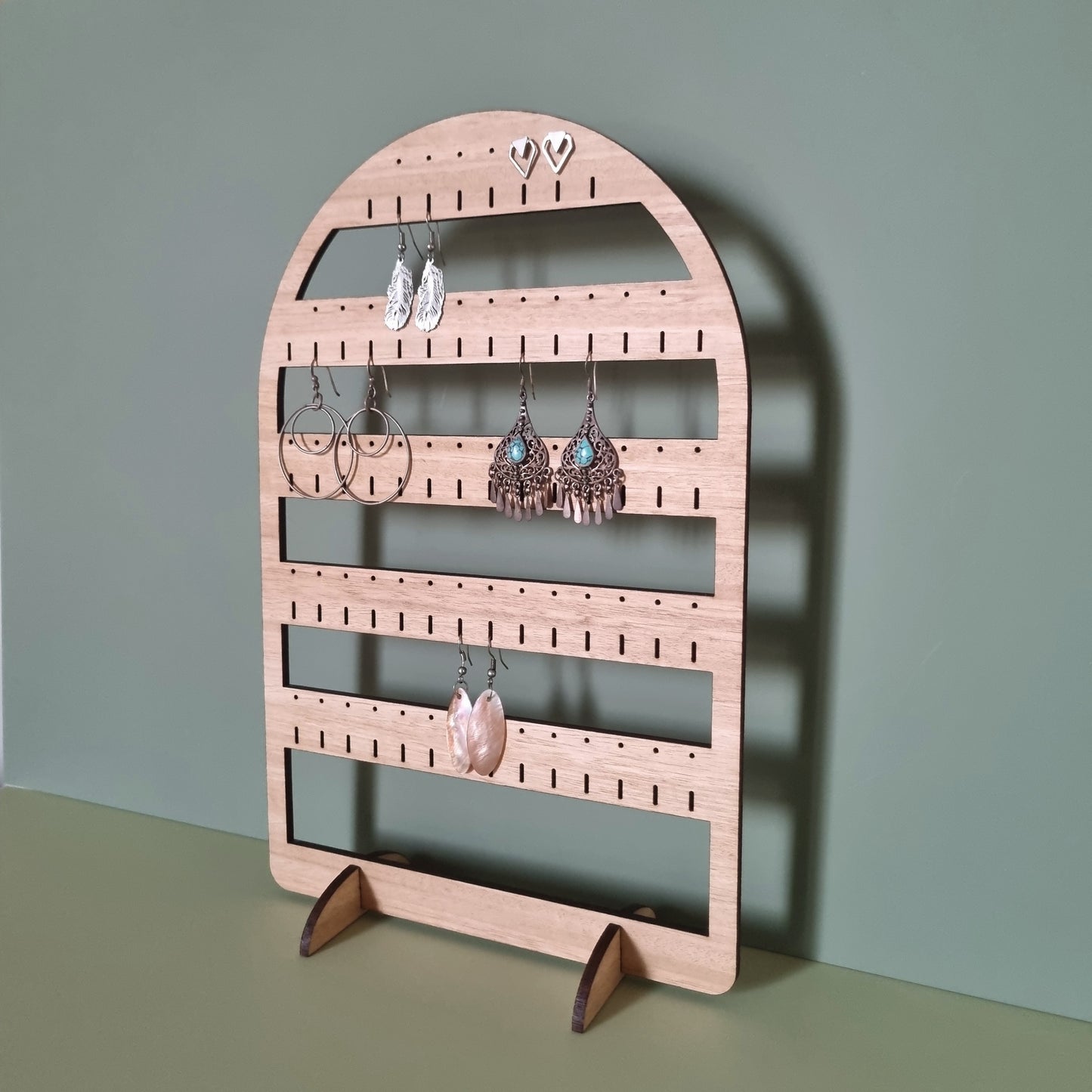 Tiers arch earring holder
