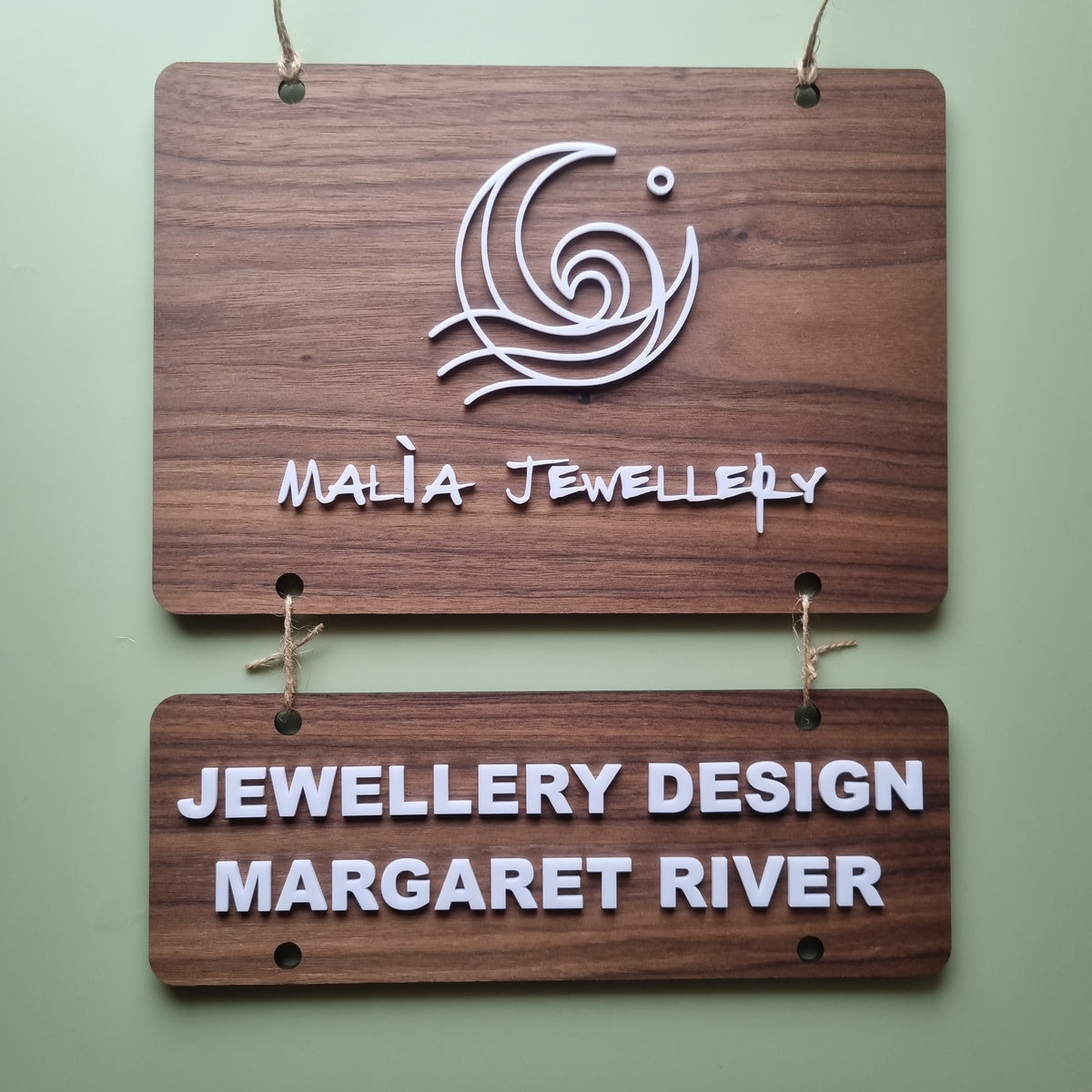 Hanging tiered signs
