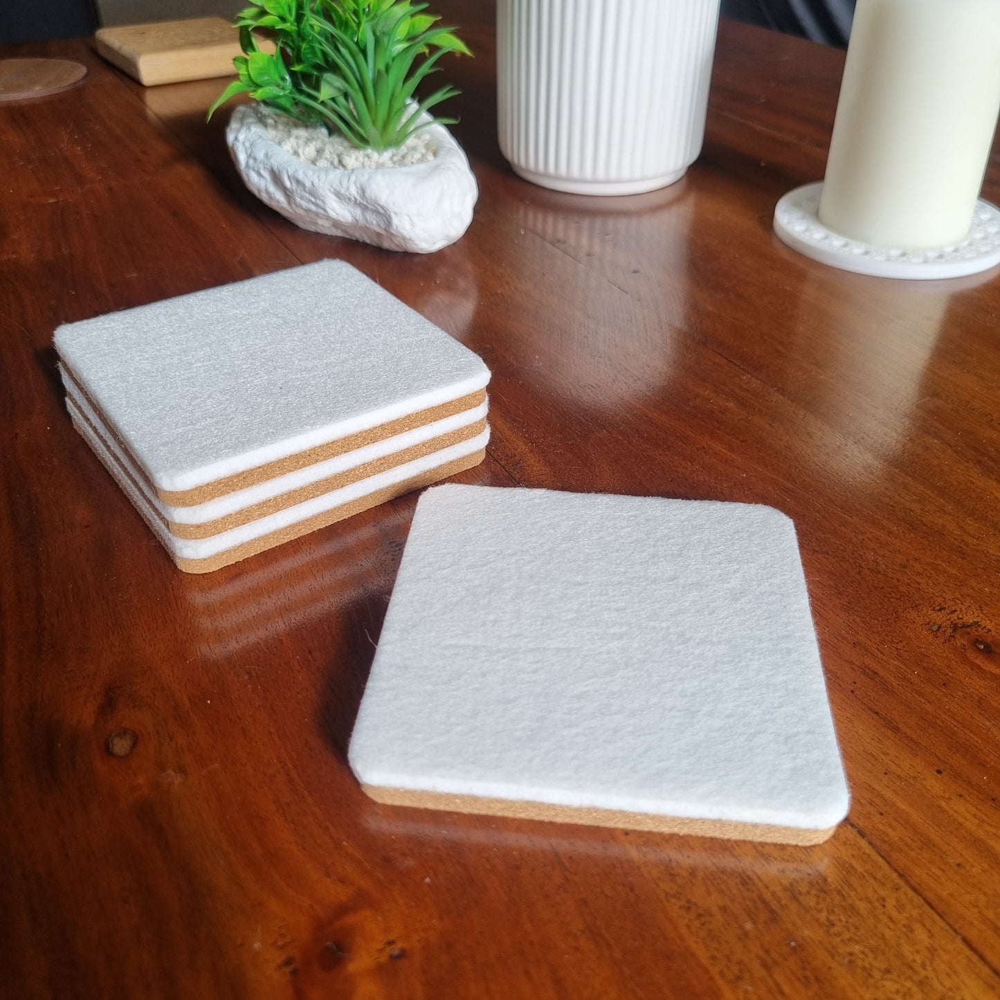 Cork and felt coaster - white