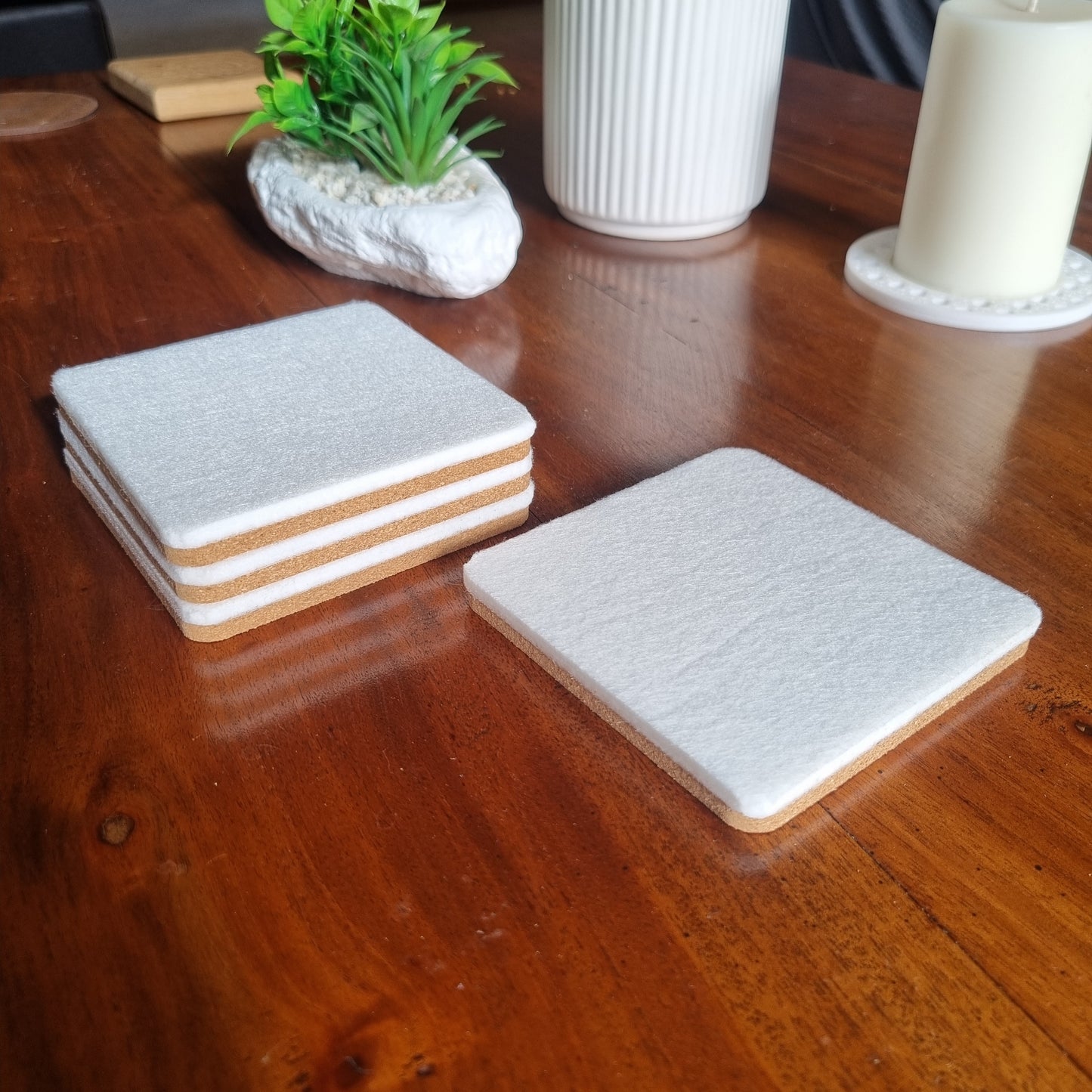 Cork and felt coaster - white