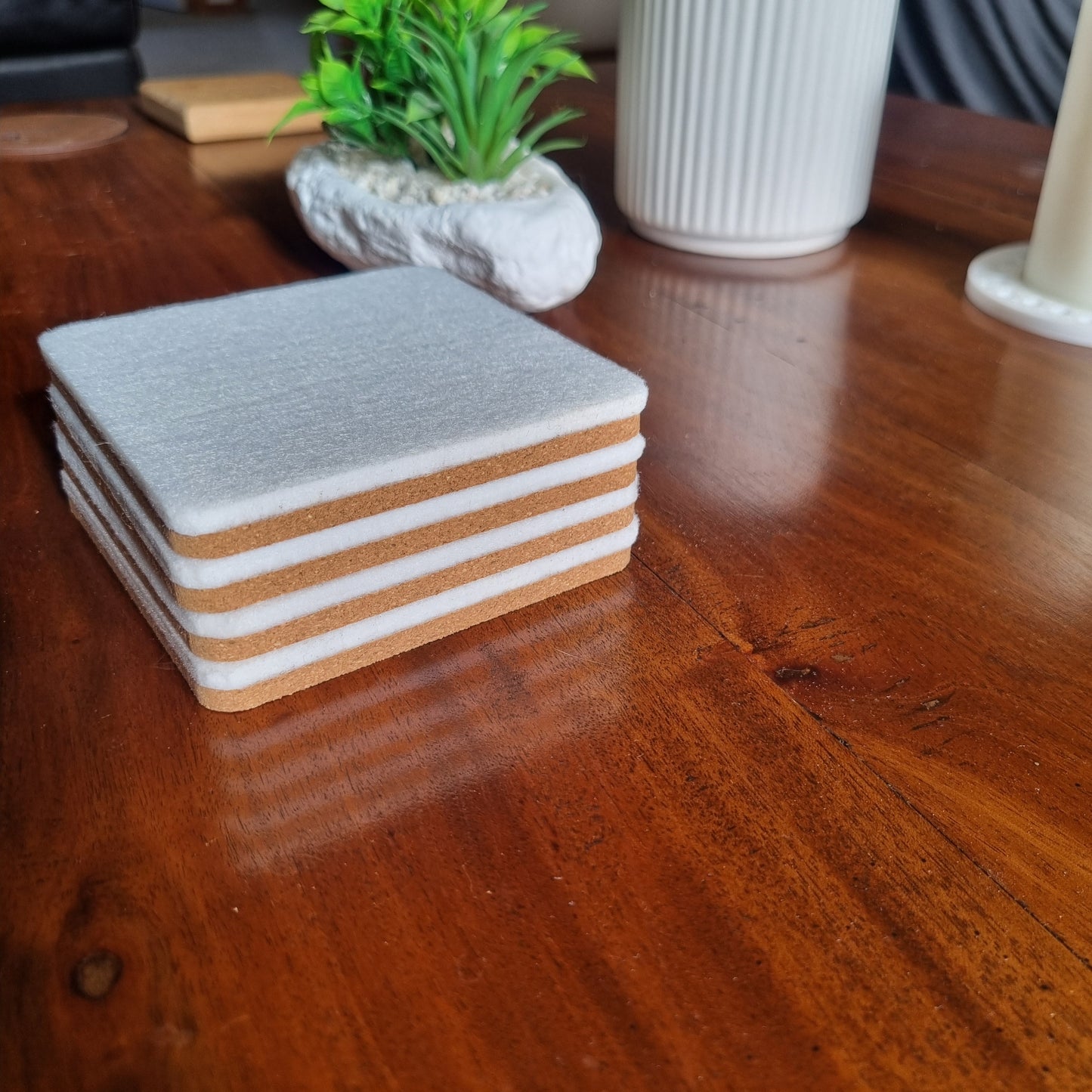 Cork and felt coaster - white