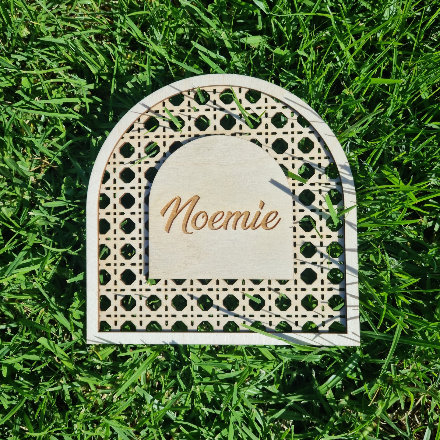 Arch Rattan with engraved name sign