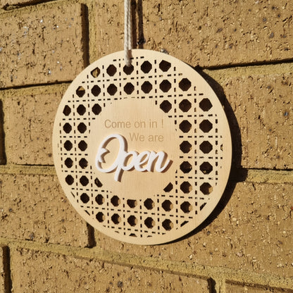 Open/Close sign - rattan round