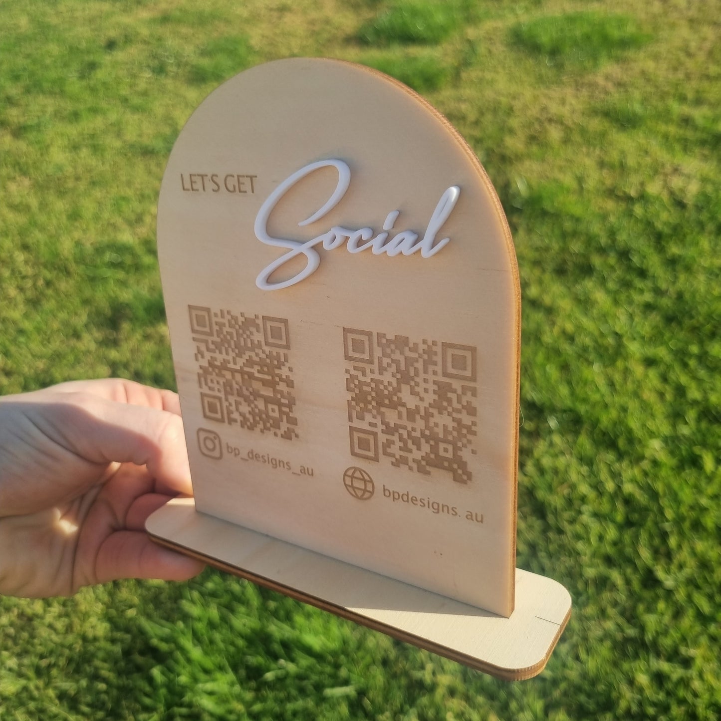 Dual QR codes - Let's get Social