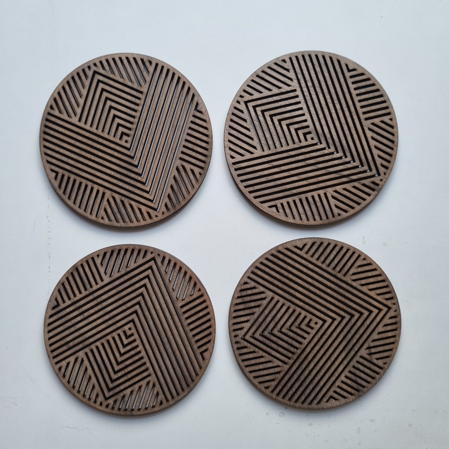 Geometric coaster - round