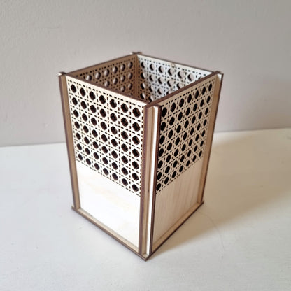 Pen holder - rattan pattern