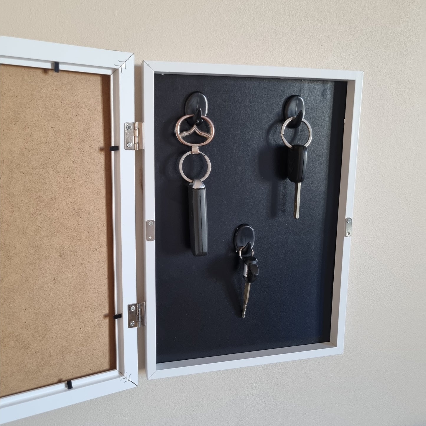 Loops geometric wall art - with hidden key storage