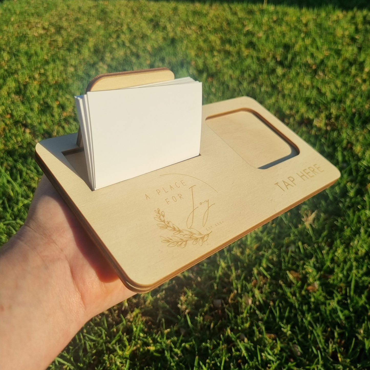 Tyro reader and business card holder - engraved logo