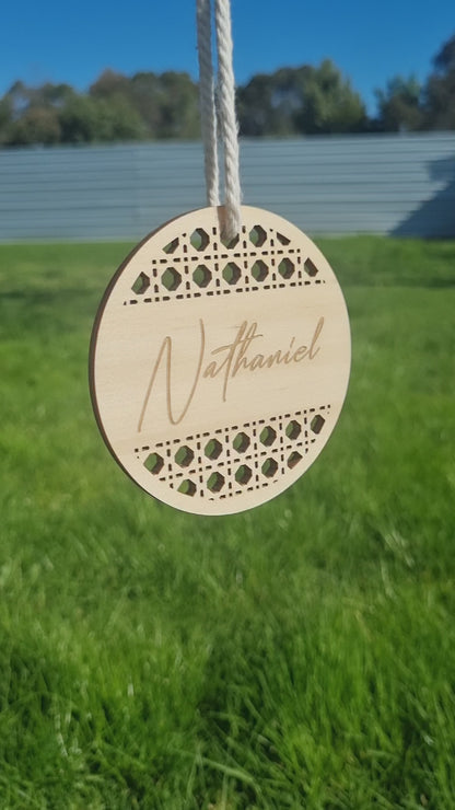 Rattan ornament with name - Round