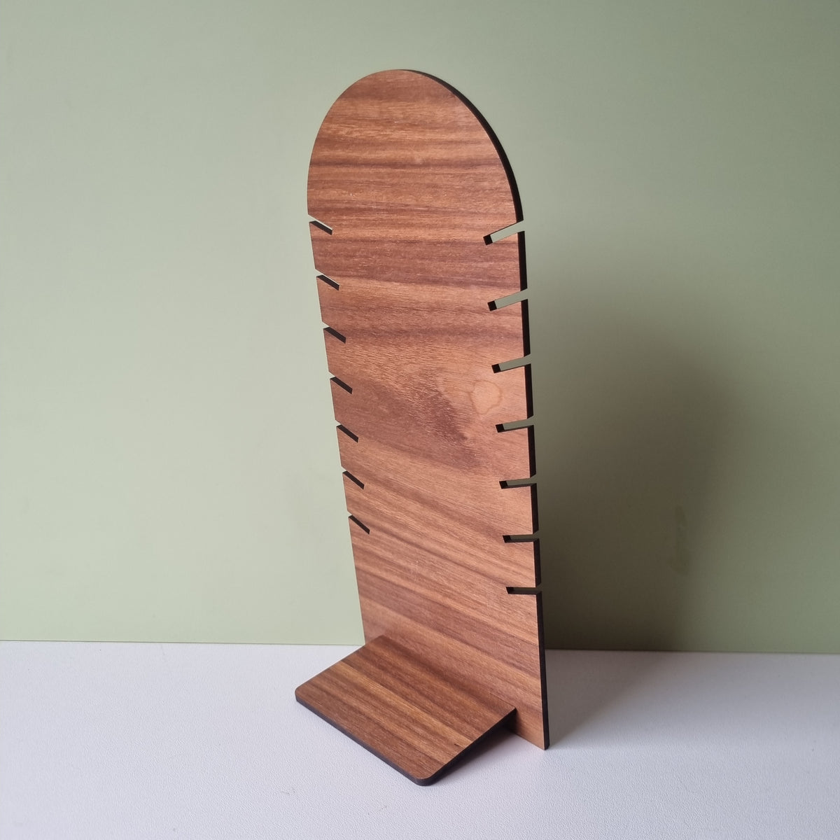 Necklace holder - arched